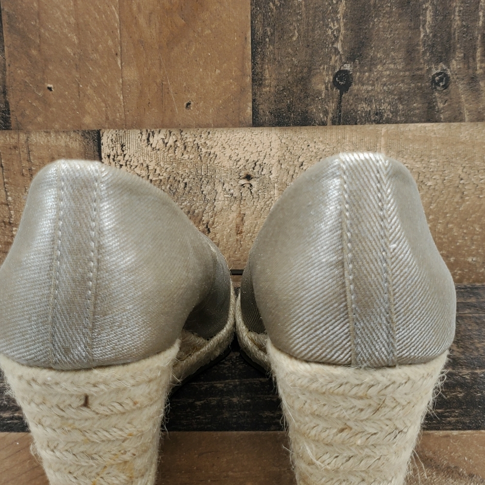 Jones Studio Tania taupe/platinum espadrille sz 7 - Picture 4 of 5